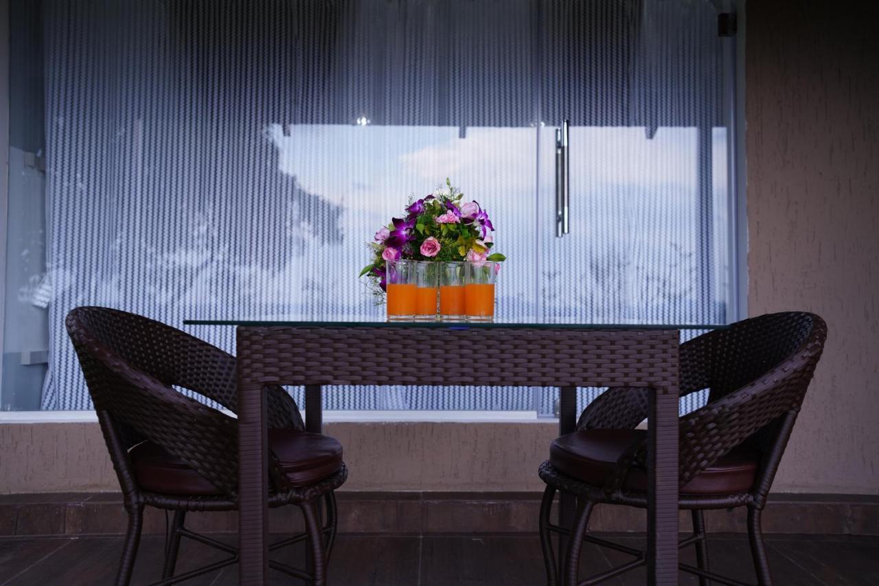 Ravishing Retreat Resort Ramanagara Bagian luar foto