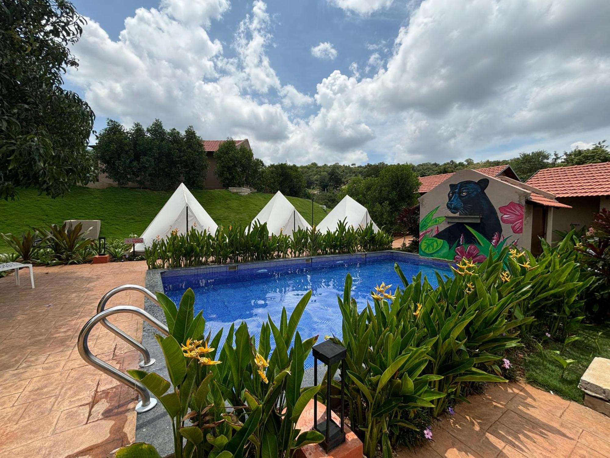 Ravishing Retreat Resort Ramanagara Bagian luar foto